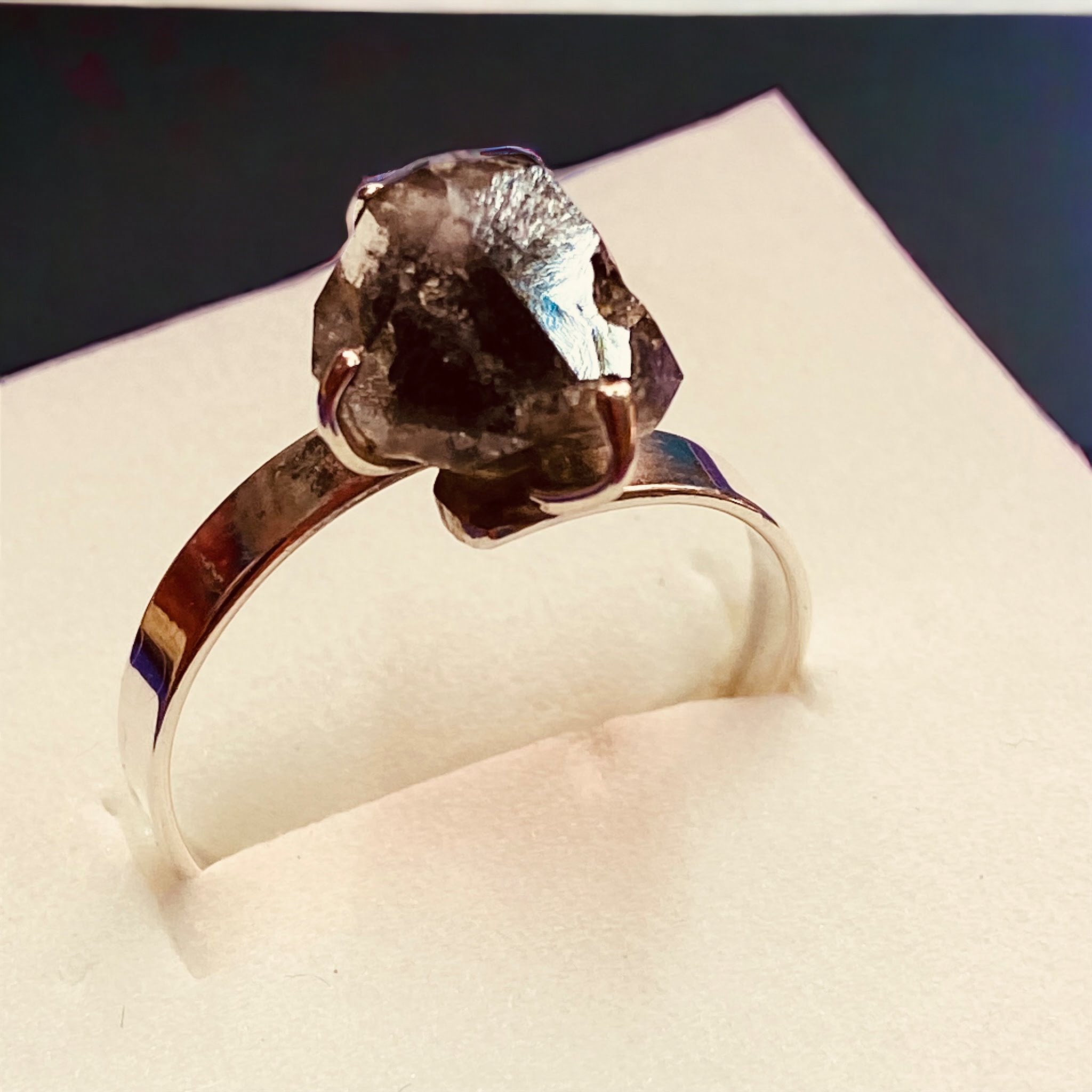 Anillo Herkimer Ahumado